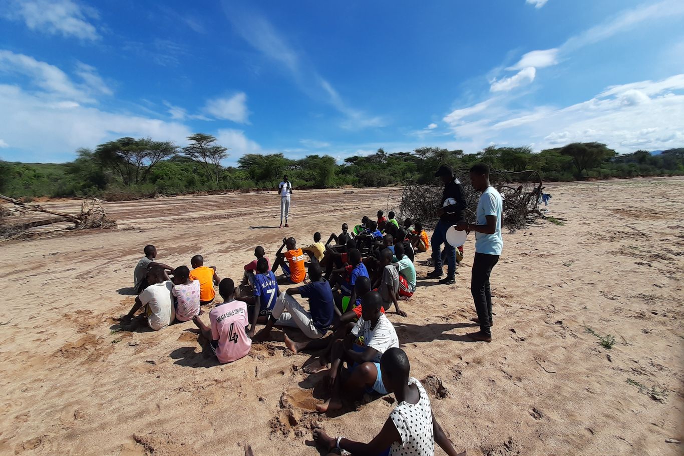 Ecoclubtreffen im Flussbett Barsaloi